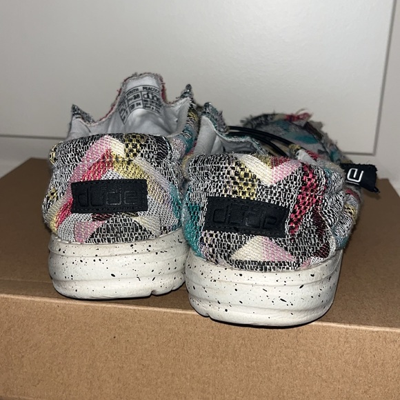 Hey Dude Youth - Picture 4 of 4